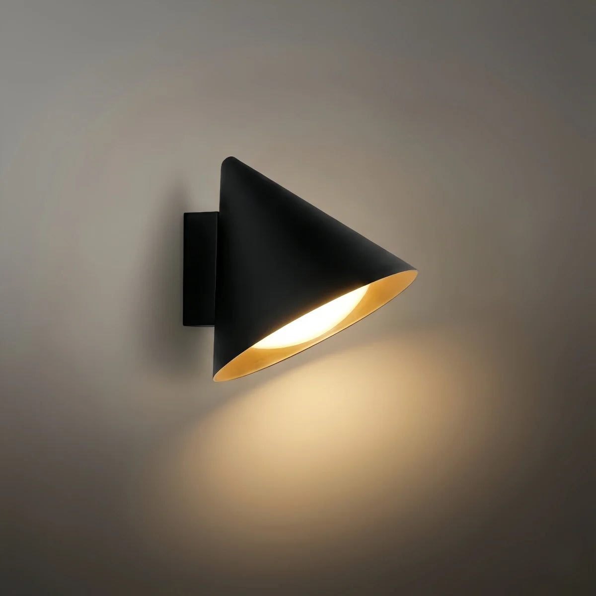 Irondale Minimalist Conical Outdoor Wall Lamp – Black Metal Light for Exterior Wall