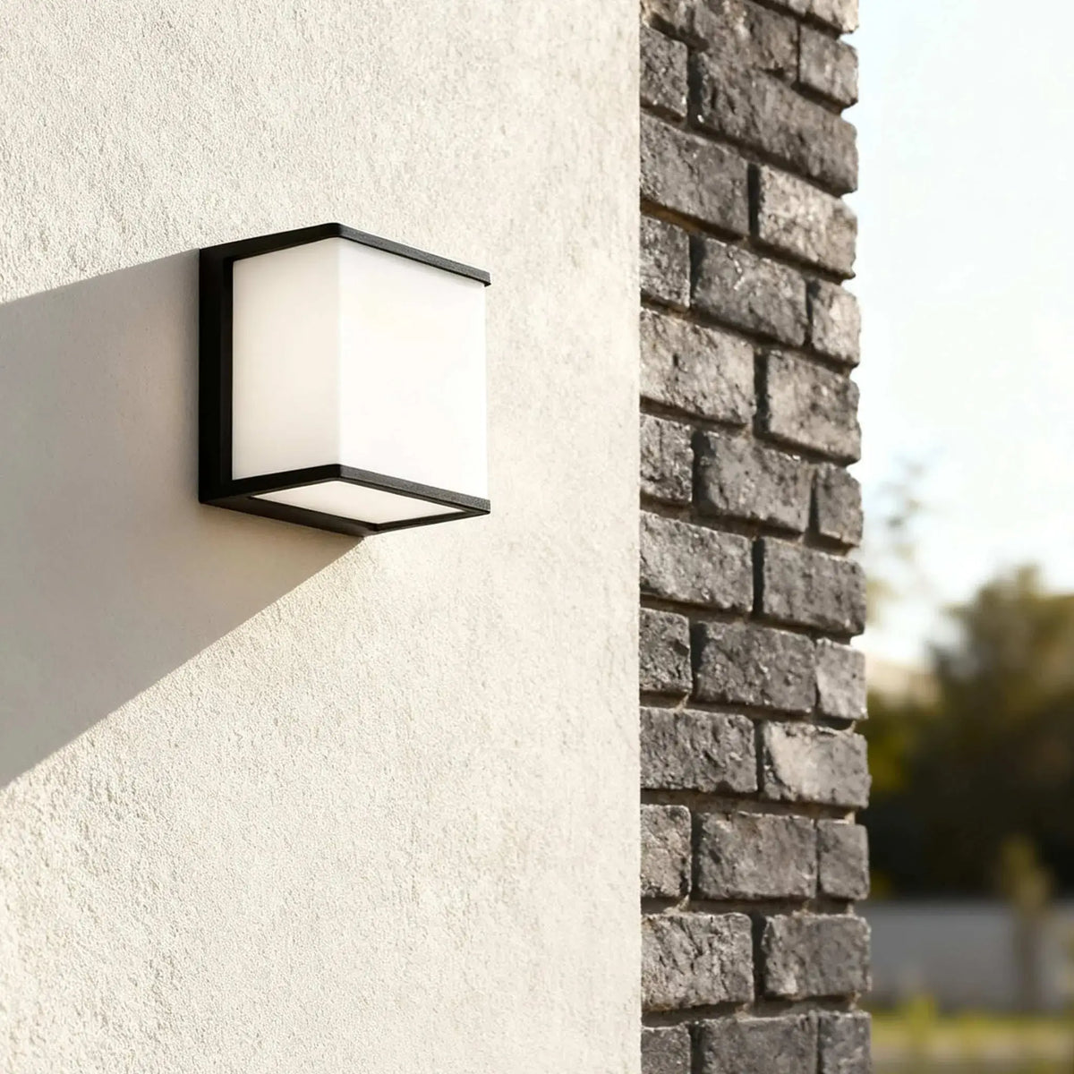 Lunara Modern Solar LED Outdoor Wall Lamp – Waterproof Sensor Light for Courtyard