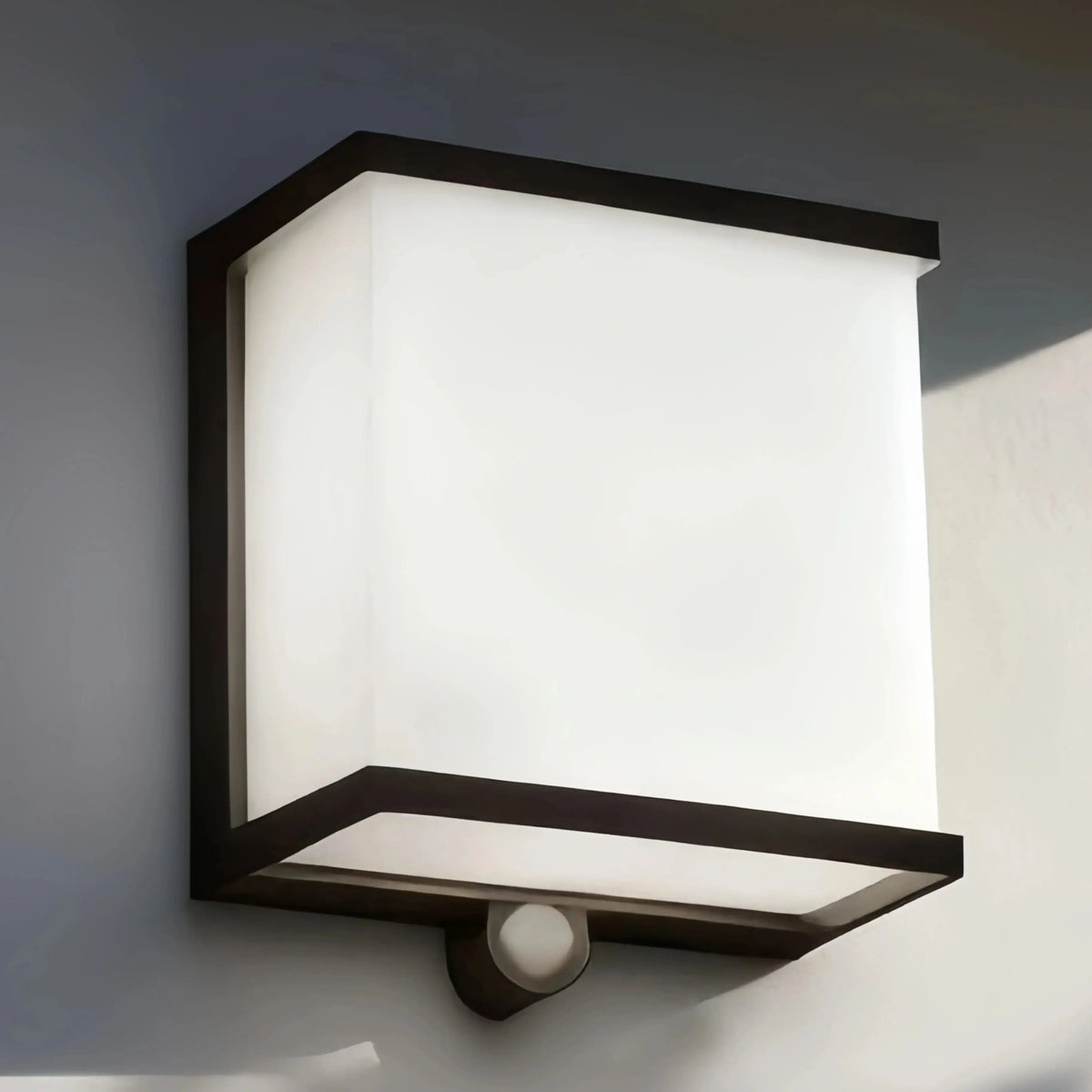 Lunara Modern Solar LED Outdoor Wall Lamp – Waterproof Sensor Light for Courtyard