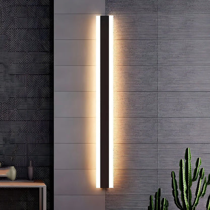 Bolt Modern Linear LED Outdoor Wall Light – IP65 Waterproof Exterior Wall Sconce