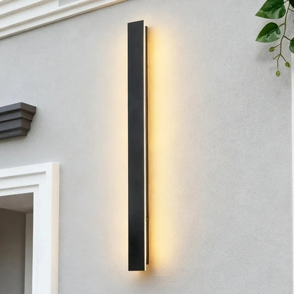 Arcato Minimalist Wall Lamp – Waterproof Linear for Outdoor
