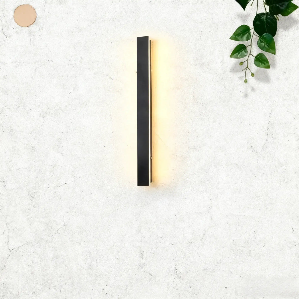 Arcato Minimalist Wall Lamp – Waterproof Linear for Outdoor
