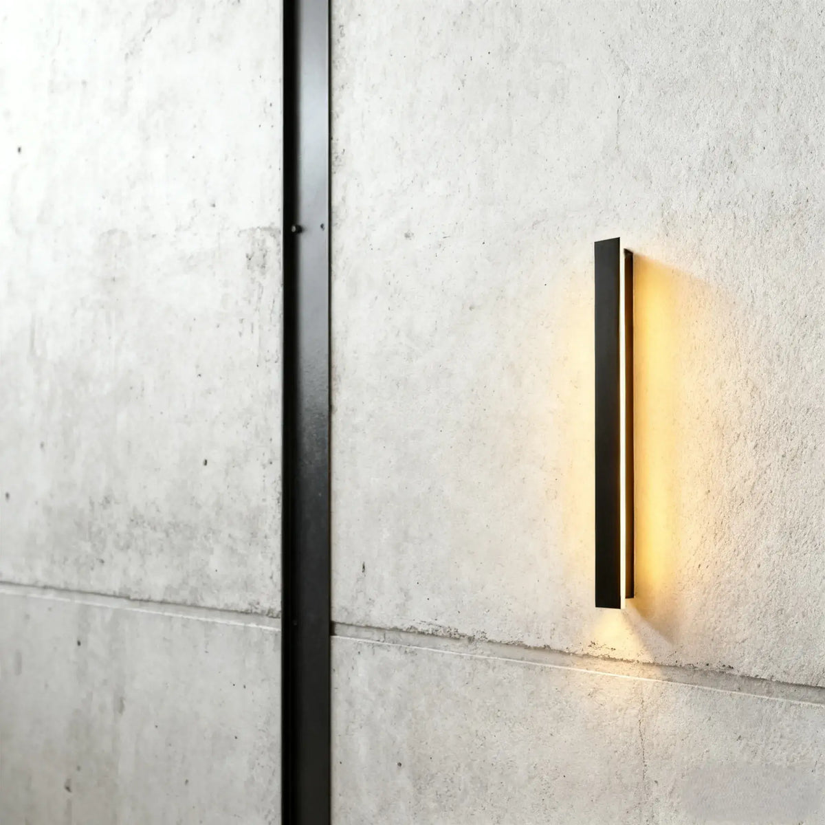 Arcato Minimalist Wall Lamp – Waterproof Linear for Outdoor