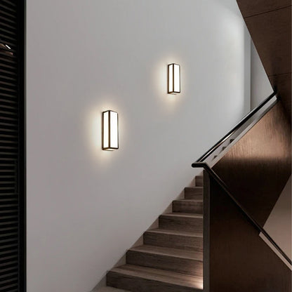 Arcato Modern Outdoor Wall Lamp - Black Metal & Acrylic Rectangular Design for Garden