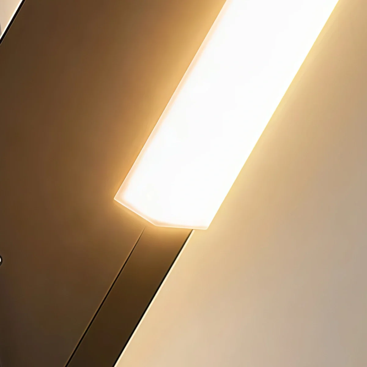 Irondale Modern Outdoor Wall Lamp - Black Metal & Acrylic Irregular Design for Garden