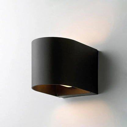 Irondale Industrial Cylindrical Wall Lamp – Black Metal for Outdoor Use