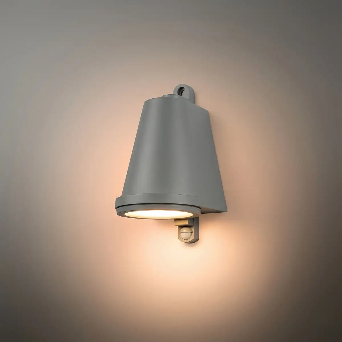 Irondale Industrial Conical Outdoor Wall Sconce - Black/Grey/Copper/Silver Metal for Balcony