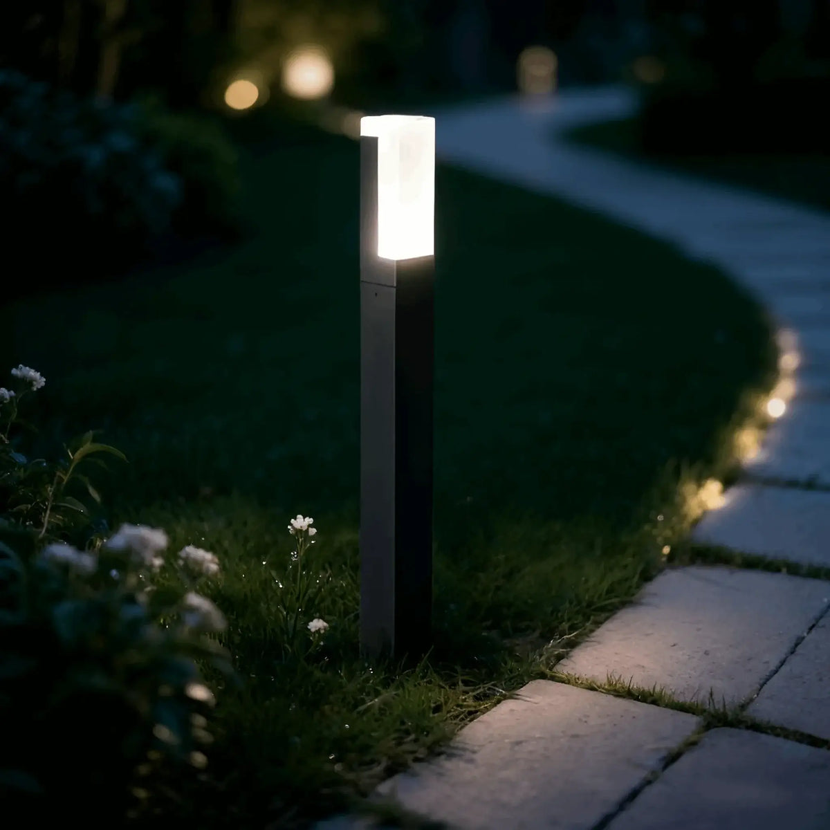 Arcato Modern Black LED Path Light – Outdoor Metal Sensor Lamp for Garden/Terrace