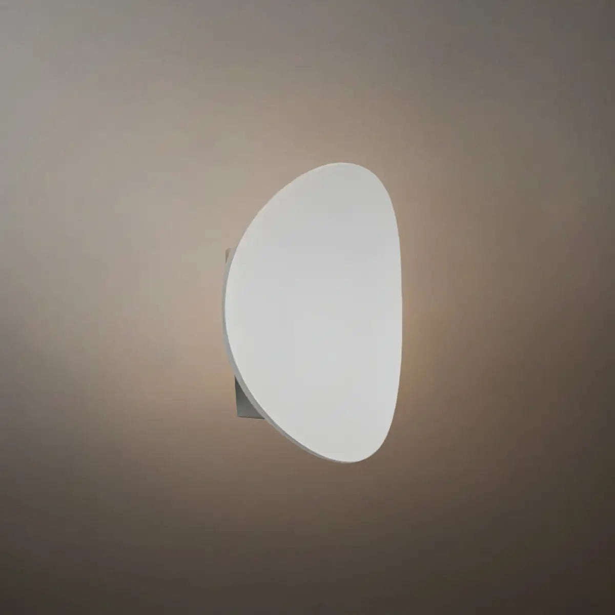 Velora Minimalist Pebble Outdoor Wall Lamp - Black/Grey Metal/Acrylic for Patio