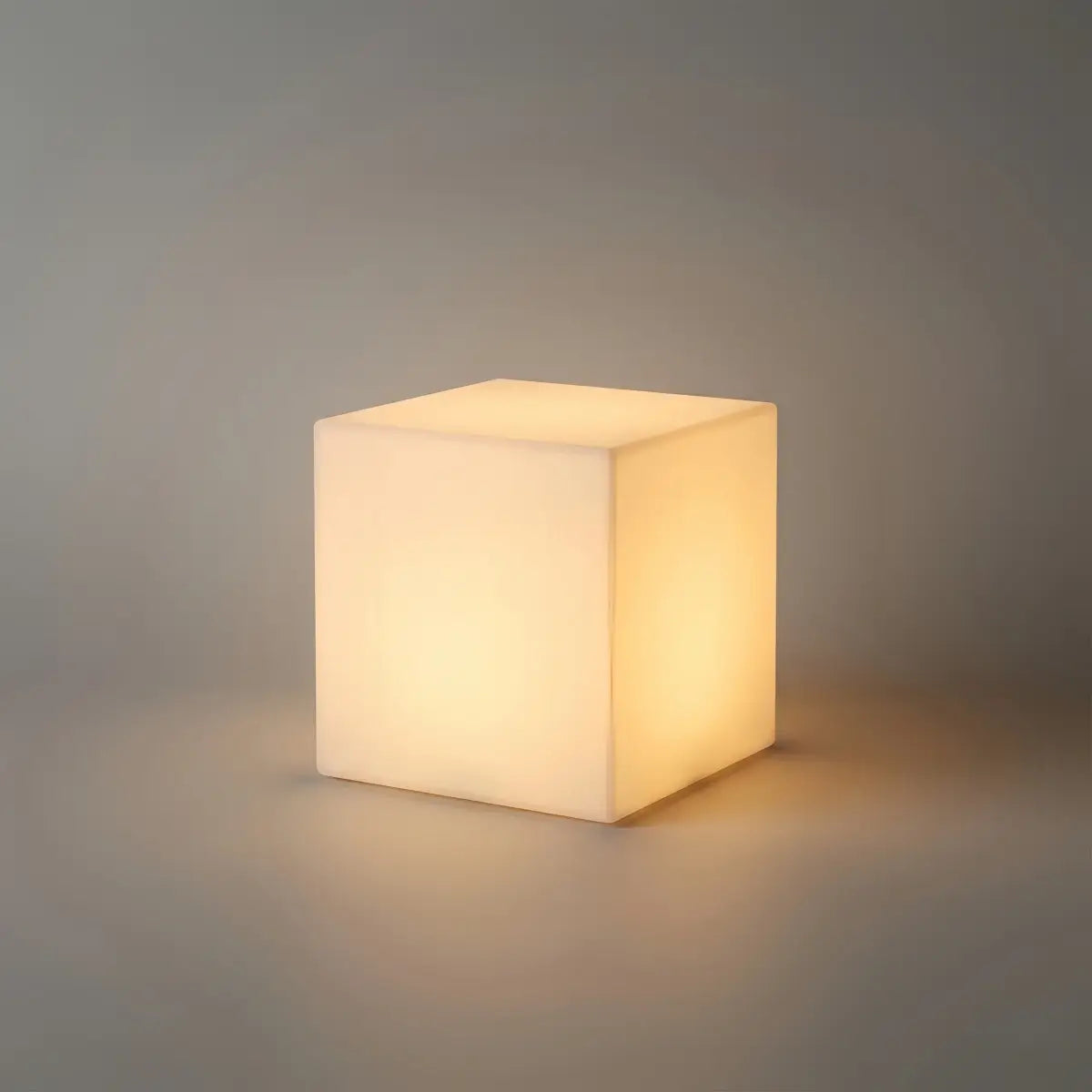 Nuvlight Outdoor Floor Lamp