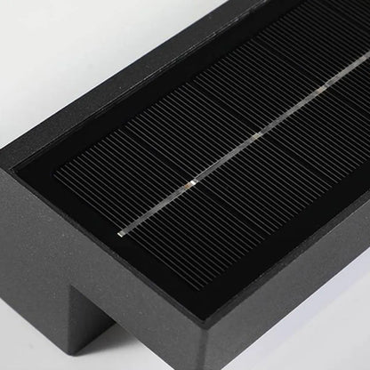 Arcato Modern Solar Linear Outdoor Wall Lamp – Metal & Acrylic Light for Exterior Walls