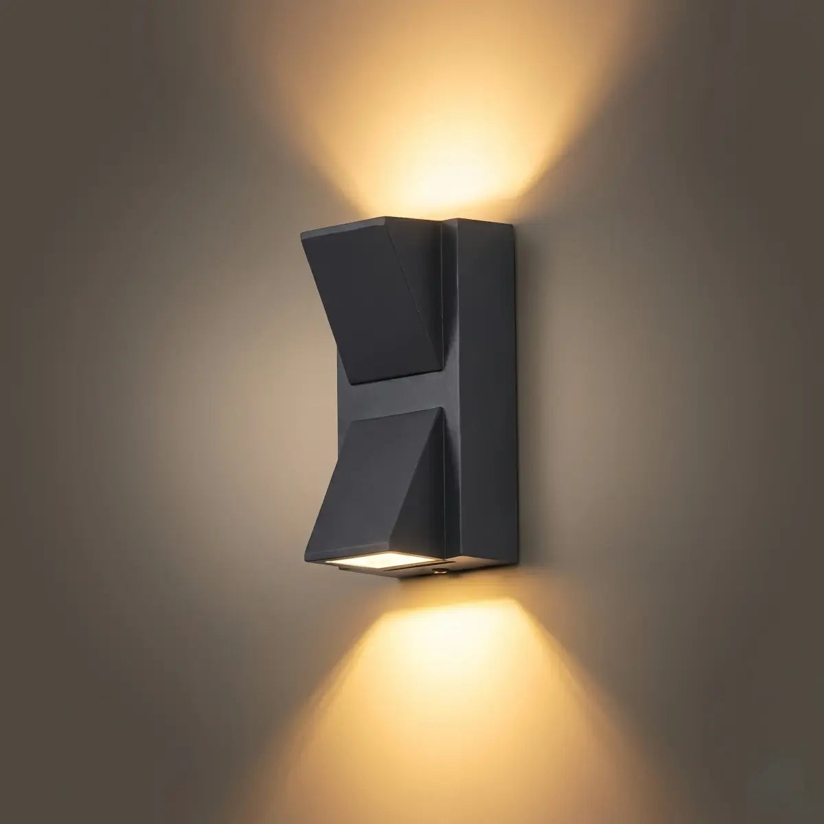 Nuvlight_Outdoor_Wall_Lamp