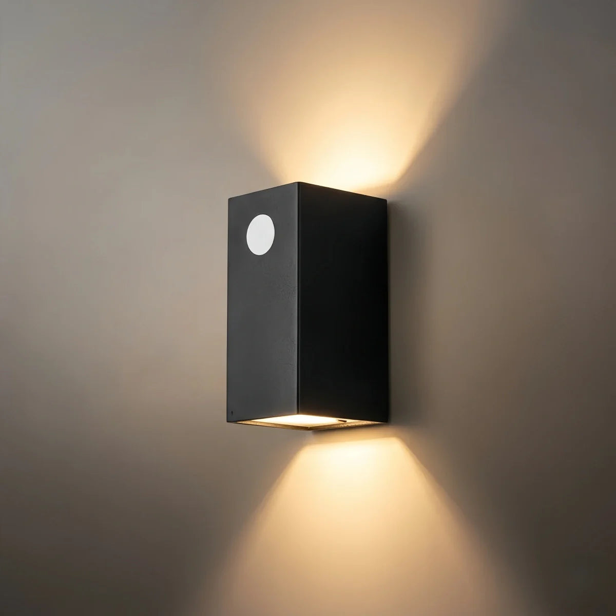 Nuvlight_Square_Outdoor_Wall_Lamp