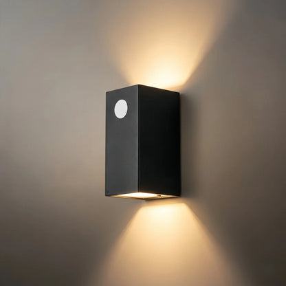 Nuvlight_Square_Outdoor_Wall_Lamp