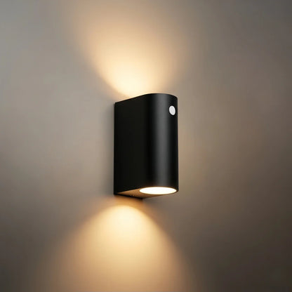 Nuvlight_Square_Outdoor_Wall_Lamp