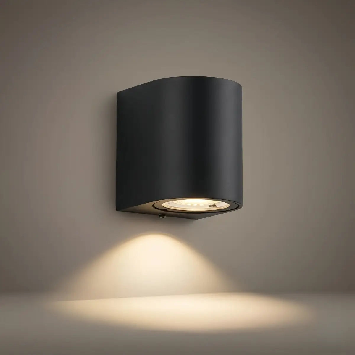 Nuvlight_Outdoor_Wall_Lamp