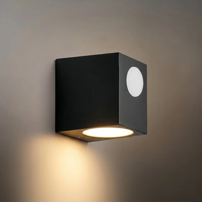 Nuvlight_Square_Outdoor_Wall_Lamp