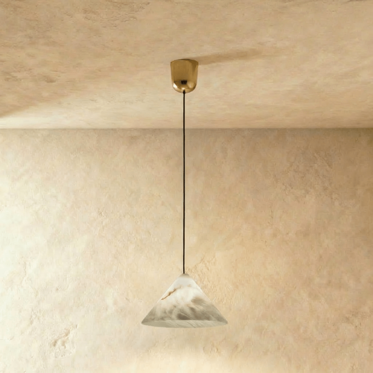 Nuvlight Blom Alabaster Pendant Light