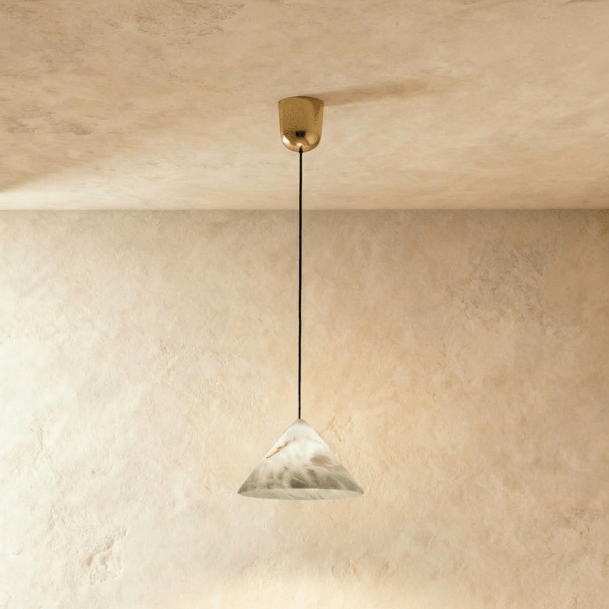 Nuvlight Blom Alabaster Pendant Light
