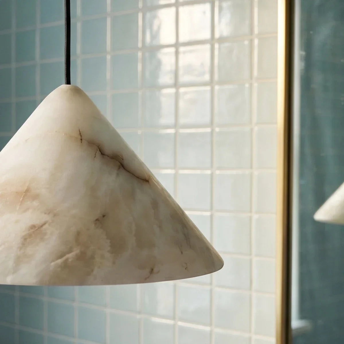 Blom Alabaster Pendant Light