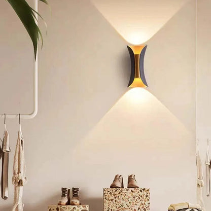Irondale Modern Curved LED Outdoor Wall Sconce – Wall-Mounted Fixture for Courtyard/Patio