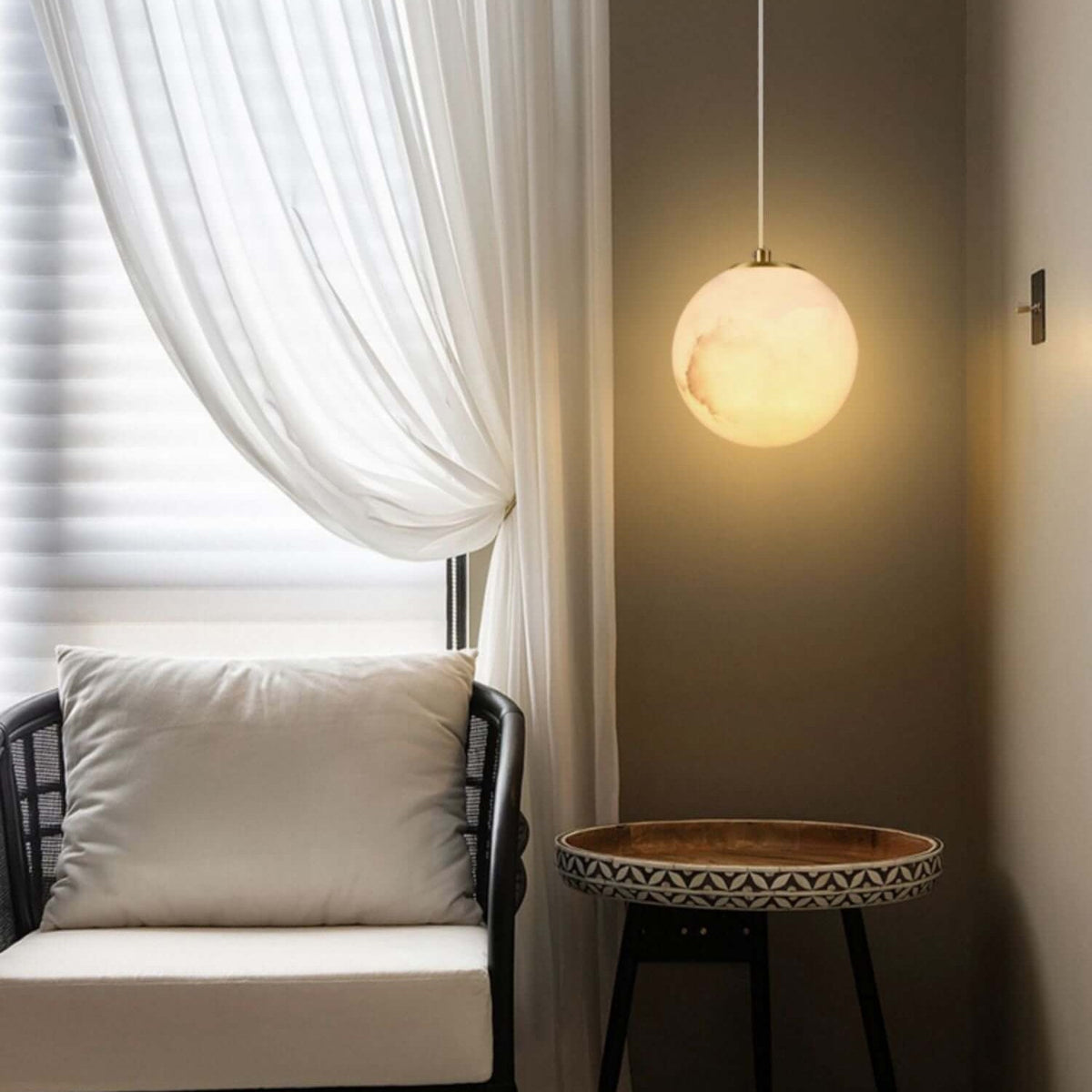 Qevol Pendant Light