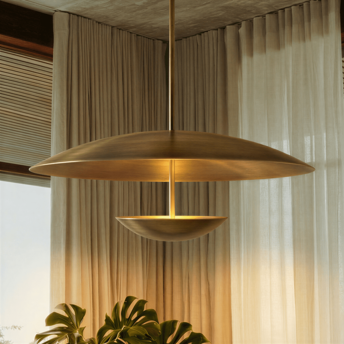 Voryn Pendant Light